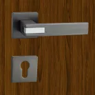 TITÁN Kilincsgarnitúra Oszt. Cly.-Fekete Cameo