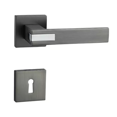 TITÁN Kilincsgarnitúra Oszt. Kly.-Fekete Cameo