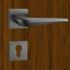 TITÁN Kilincsgarnitúra Oszt. Cly.-Fekete Leola