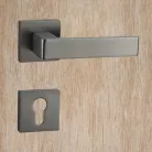 TITÁN Kilincsgarnitúra Oszt. Cly.-Fekete Terra