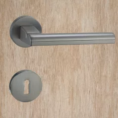 TITÁN Kilincsgarnitúra Oszt. Kly.-Fekete Nea