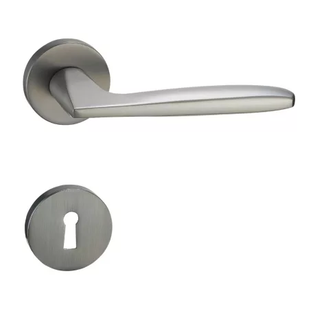 TITÁN Kilincsgarnitúra Oszt. Kly.-Fekete Flavia