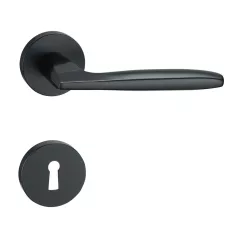 Kilincsgarnitúra Oszt. Kly. Matt-Fekete Flavia