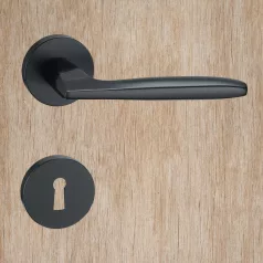 Kilincsgarnitúra Oszt. Kly. Matt-Fekete Flavia