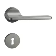 TITÁN Kilincsgarnitúra Oszt. Kly.-Fekete Maura