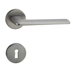 TITÁN Kilincsgarnitúra Oszt. Kly.-Fekete Lunetta