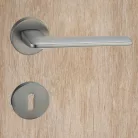 TITÁN Kilincsgarnitúra Oszt. Kly.-Fekete Lunetta