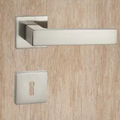 Kilincsgarnitúra Oszt. Kly.Szatén-Nikkel Byanca