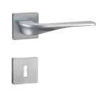 Kilincsgarnitúra Oszt. Kly. Szatén-Króm Calinda