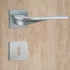 Kilincsgarnitúra Oszt. Kly. Szatén-Króm Calinda