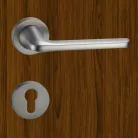 TITÁN Kilincsgarnitúra Oszt. Cly.-Fekete Melita