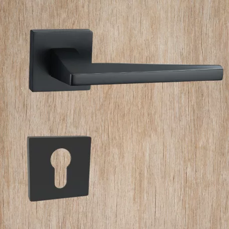 Kilincsgarnitúra Oszt. Cly. Matt-Fekete Simona