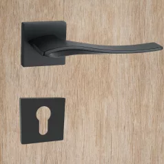 Kilincsgarnitúra Oszt. Cly. Matt-Fekete Giana