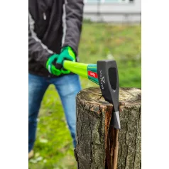 VERTO Fejsze 1500Gr. Üvegszálas Nyéllel