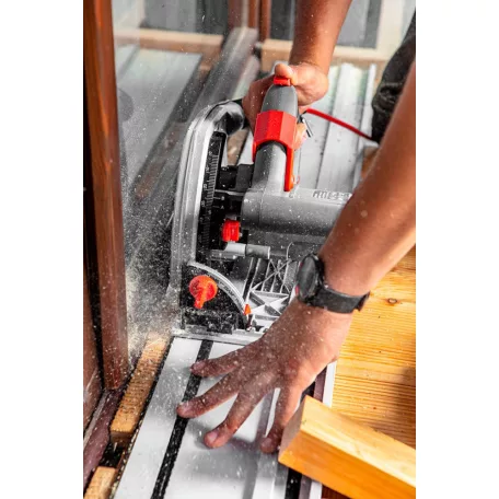 GRAPHITE Merülőfűrészgép 1200W 165 mm 4,6Kg M:55 mm