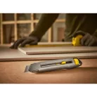 STANLEY Pvc Kés Fémh.18 mm Törd .Interl. 0-10-018