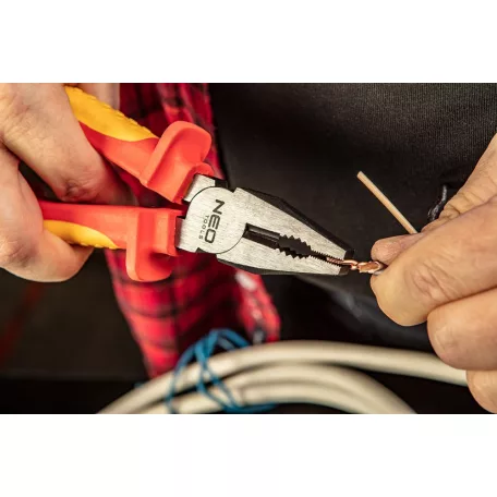 NEO TOOLS Kombináltfogó 160mm Szigetelt 1000V