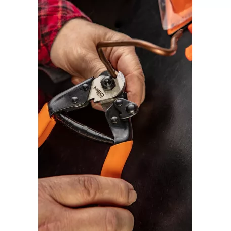 NEO TOOLS Drótvágó Fogó 190mm Műa.Nyél 1,5-4mm