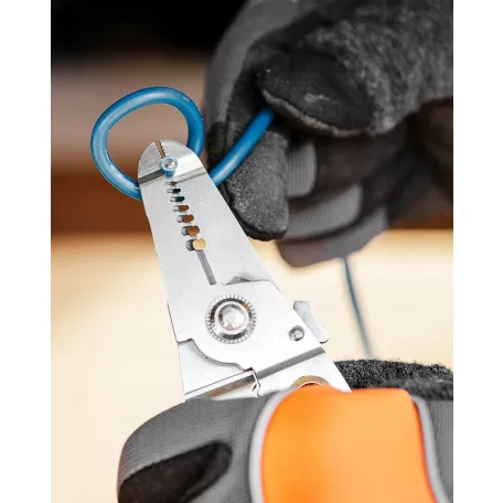 NEO TOOLS Kábelcsupaszitó Fogó 180 mm 6In1 0,8-3,2 