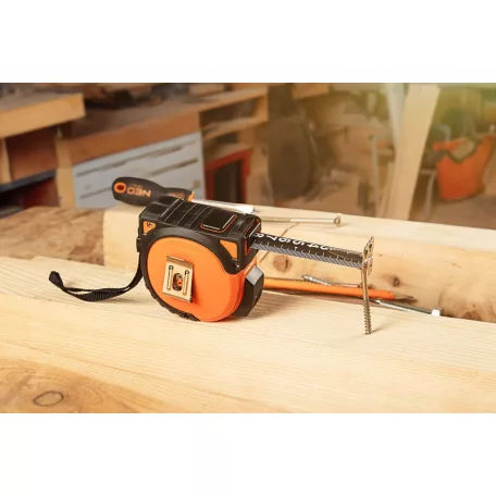 NEO TOOLS Mérőszalag 3M/16 mm Erős.Mágn.Autos.+Rögz Fekete