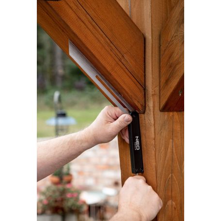 ÁLLÍTHATÓ DERÉKSZÖG-SZÖGMÁSOLÓ R.M. NEO TOOLS