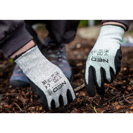 VÉDŐKESZTYŰ VÁGÁSVÉDETT NITRILES 10" NEO TOOLS