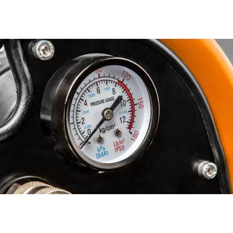 NEO TOOLS Olajos Kompresszor Álló 40L 230V 